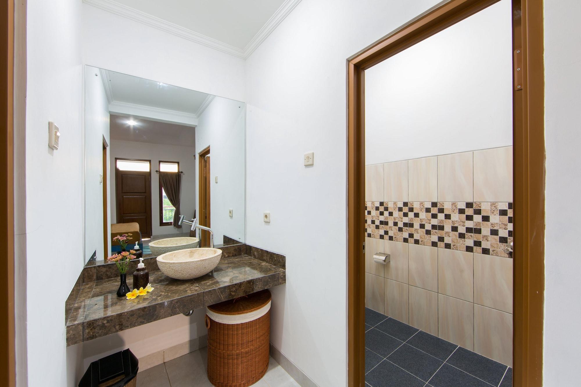 Bening House And Spa Seminyak Dış mekan fotoğraf